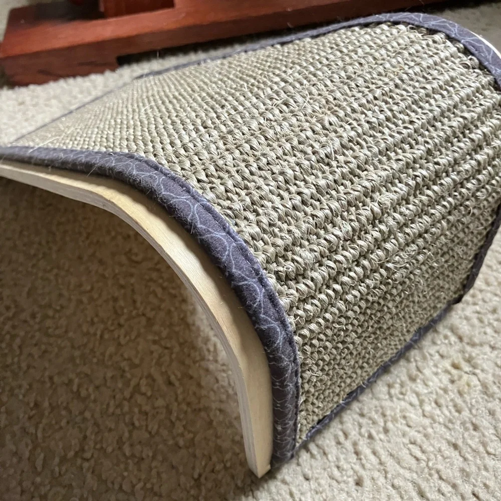 NWT Cat Scratcher